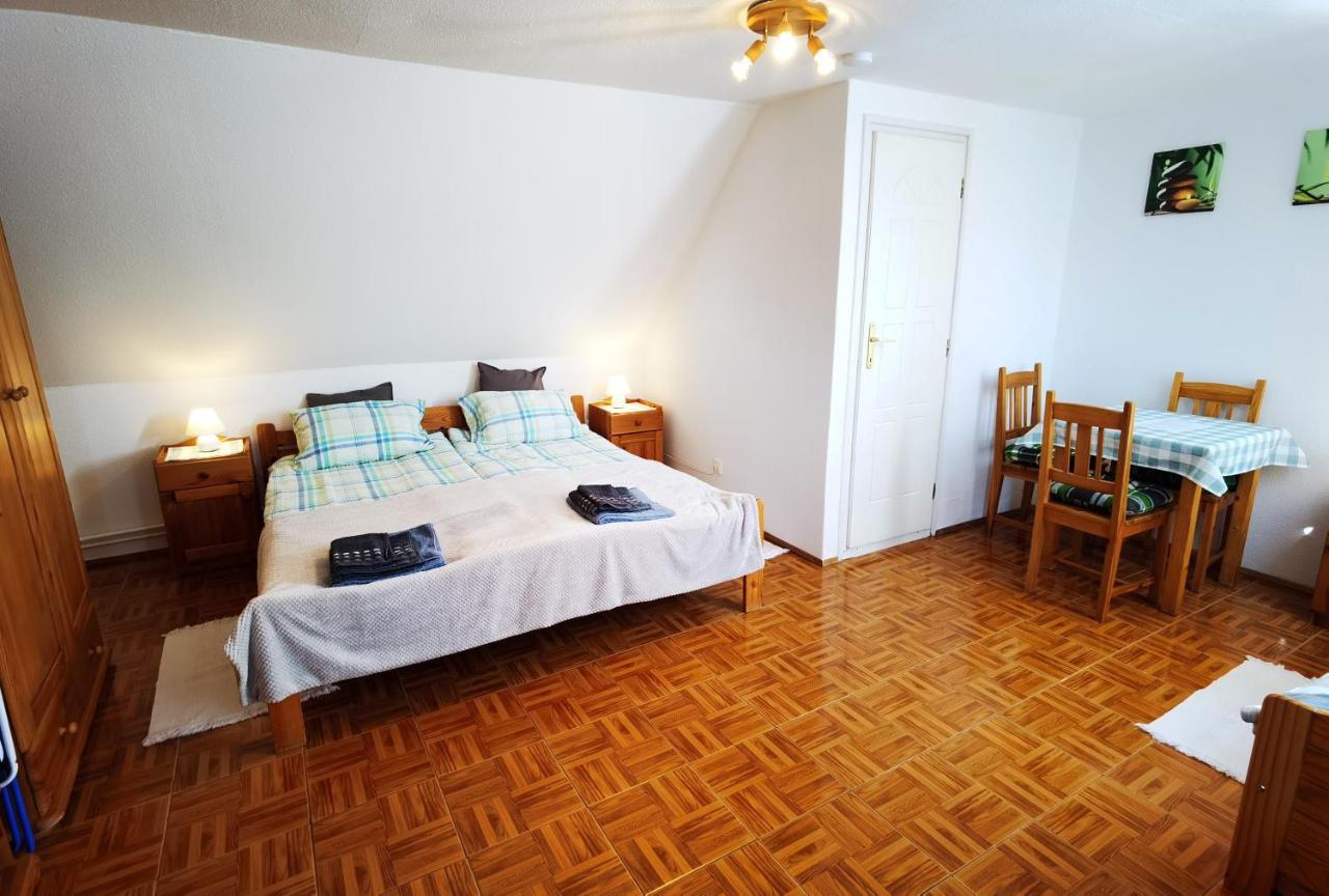 Family Vendeghaz Hotel Hajduszoboszlo Ngoại thất bức ảnh